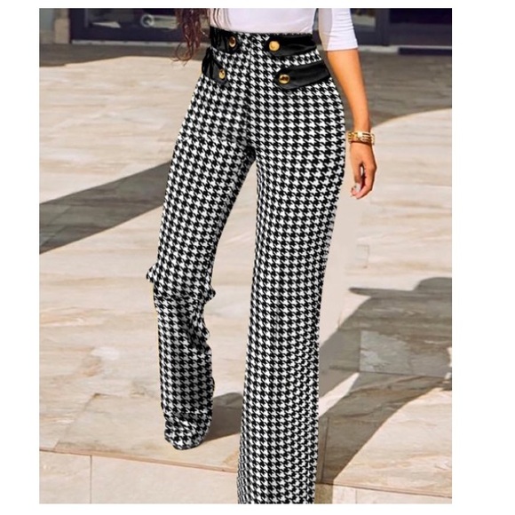 UDEAR - Black & White Houndstooth Button-Accent Straight-Leg Pants - Picture 1 of 8